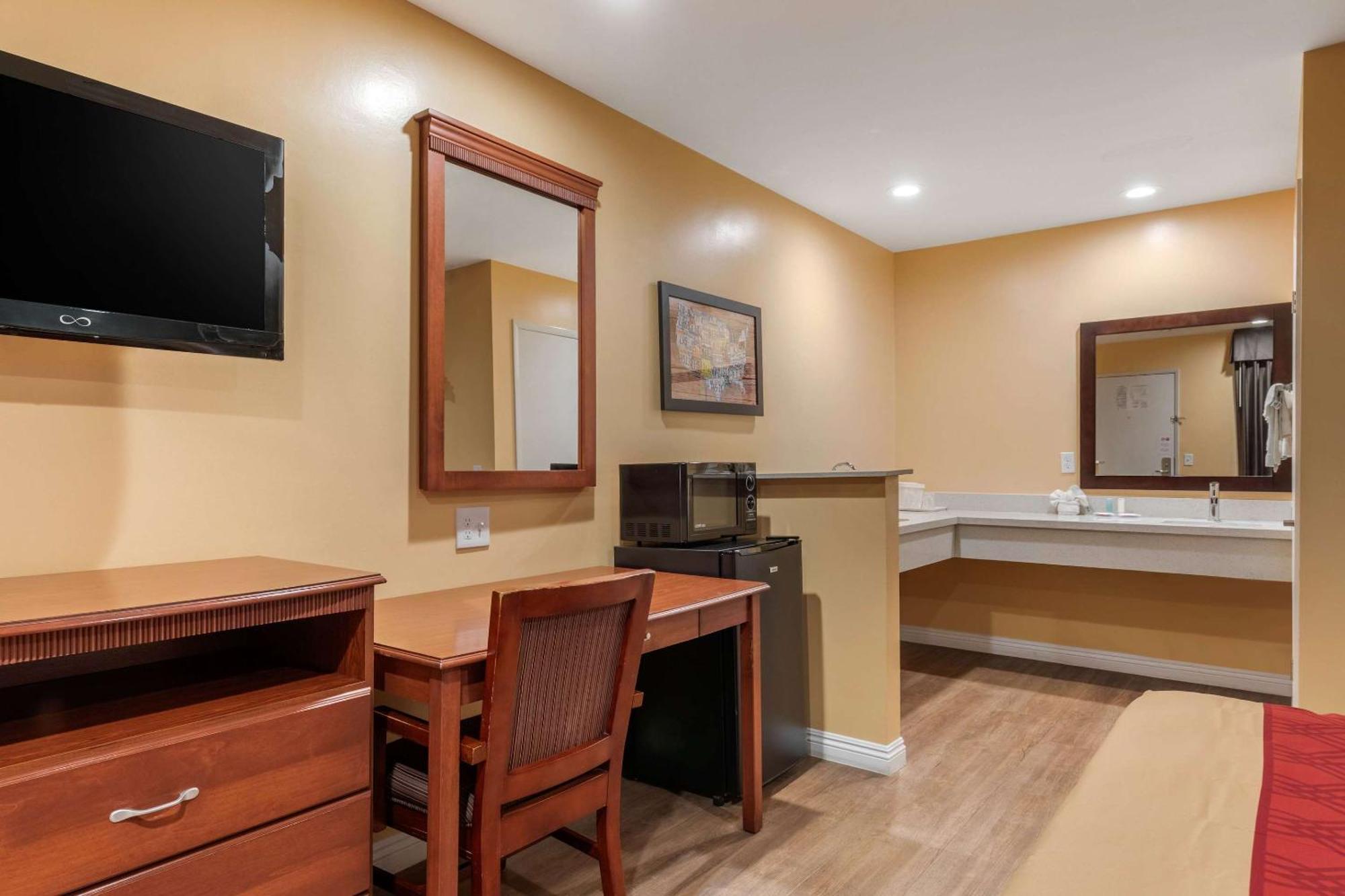 Rodeway Inn Carson - Los Angeles South Kültér fotó